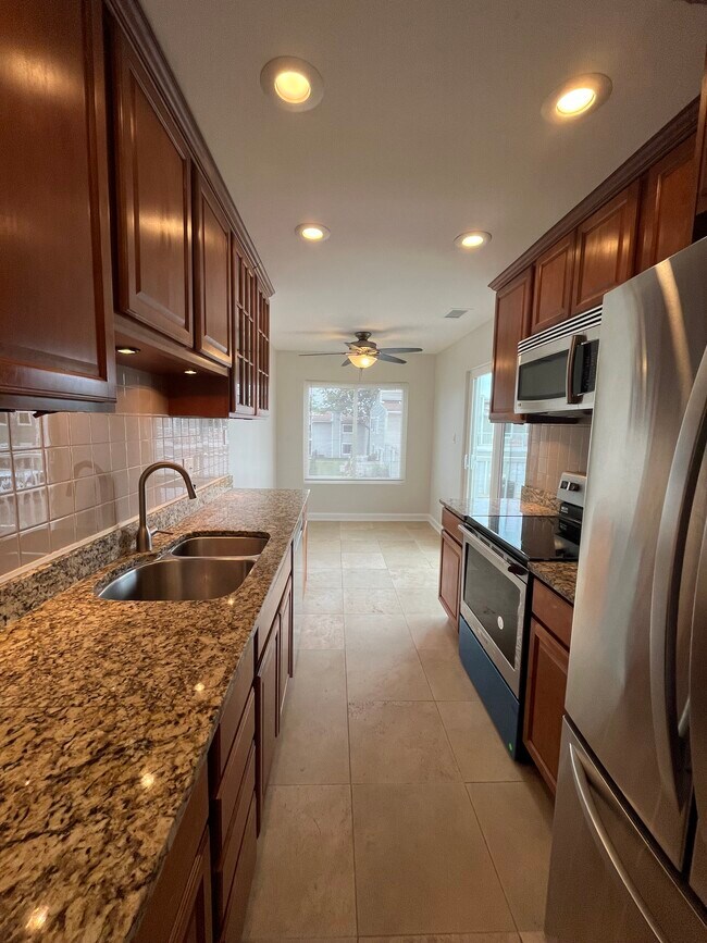 2254 N Baldwin Way, Unit 3A