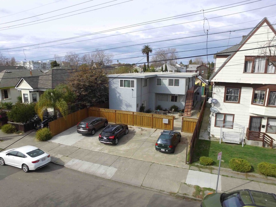 916 63rd St in Oakland, CA - Building Photo