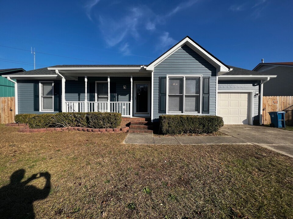 5068 Linton Hall Rd in Fayetteville, NC - Building Photo