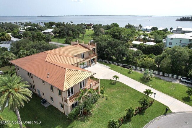 property at 7785 Grand Oak Cir