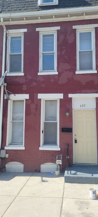 459 Walnut St in York, PA - Building Photo