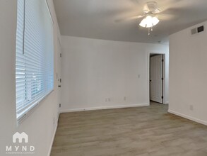 6649 W Ocotillo Rd in Glendale, AZ - Building Photo - Building Photo