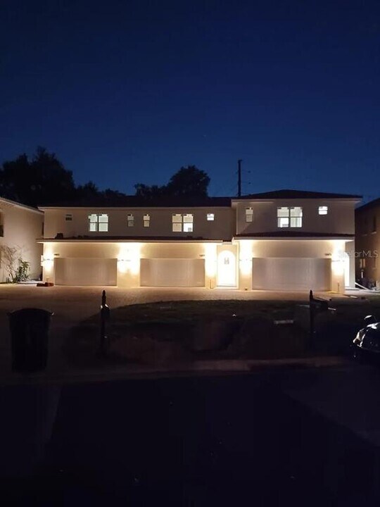 1977 Freedom Dr in Clearwater, FL - Building Photo