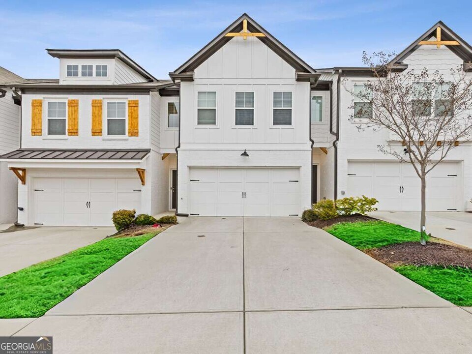 94 Garrison Dr in Winder, GA - Foto de edificio