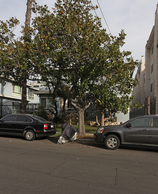 1774 N Harvard Blvd in Los Angeles, CA - Building Photo - Building Photo