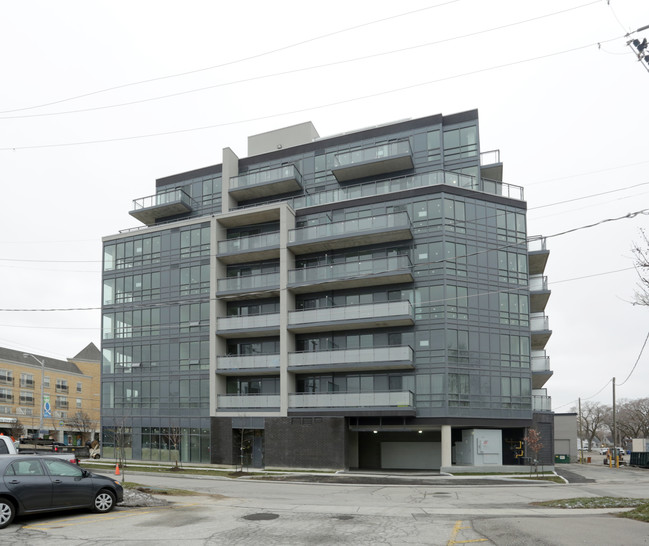 Qube Condos in Toronto, ON - Building Photo - Building Photo