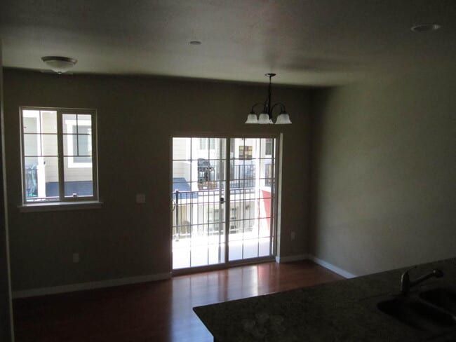 261 Cherry Bark Ln in Medford, OR - Building Photo - Building Photo