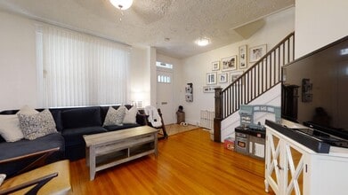 1718 D St SE in Washington, DC - Building Photo - Building Photo