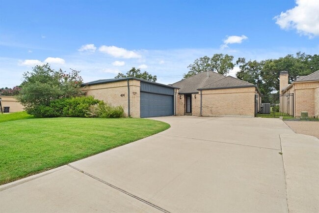 property at 414 Fox Briar Ln