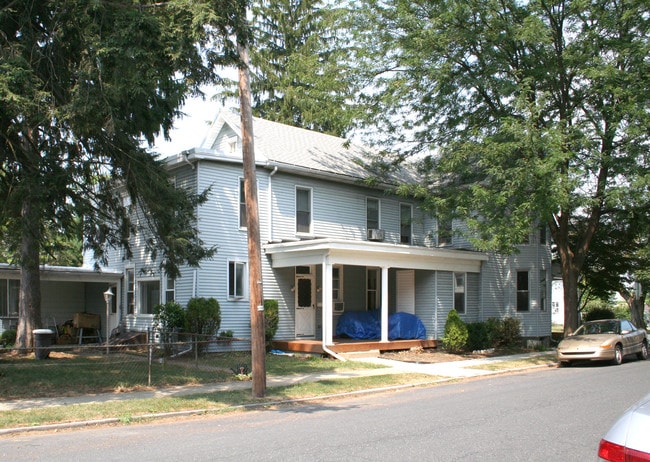 28 E Portland St in Mechanicsburg, PA - Building Photo - Building Photo