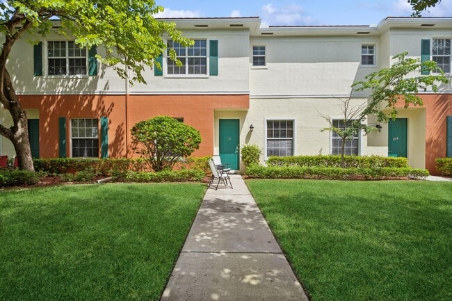 148 SW 7th Ct in Pompano Beach, FL - Building Photo - Building Photo