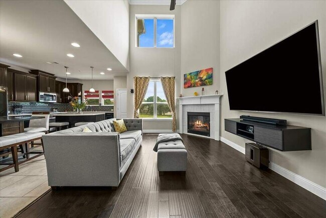 property at 556 Waterloo Dr