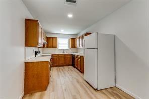 2511 Beverly Hills Ln in Mesquite, TX - Building Photo - Building Photo