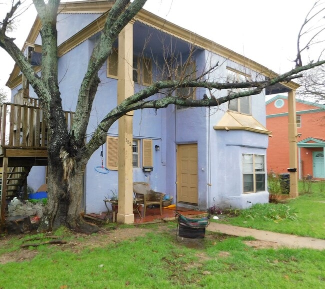 property at 3821 Maplewood Ave