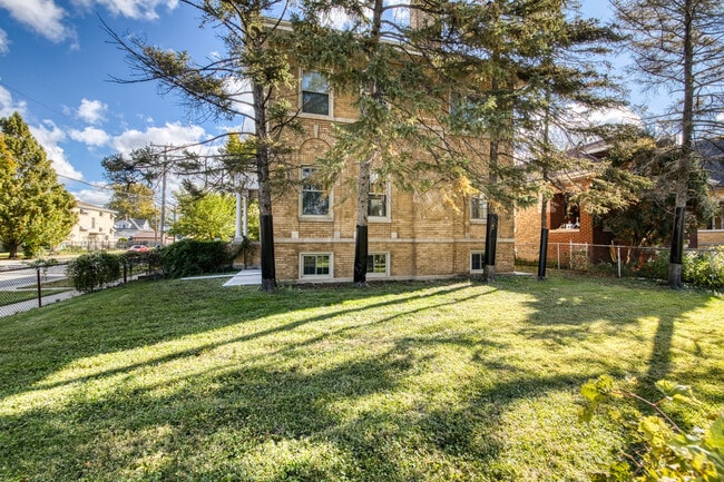 7131 W Altgeld St, Unit FL1