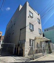 41-59-59 70th St in Queens, NY - Building Photo - Building Photo