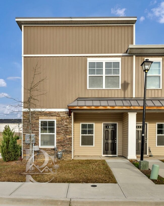 property at 17 Grayson Grove Ct