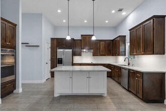 127 Medlar Dr in Cedar Creek, TX - Building Photo - Building Photo