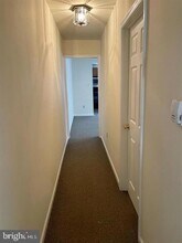 122 W Lancaster Ave in Wayne, PA - Building Photo - Building Photo