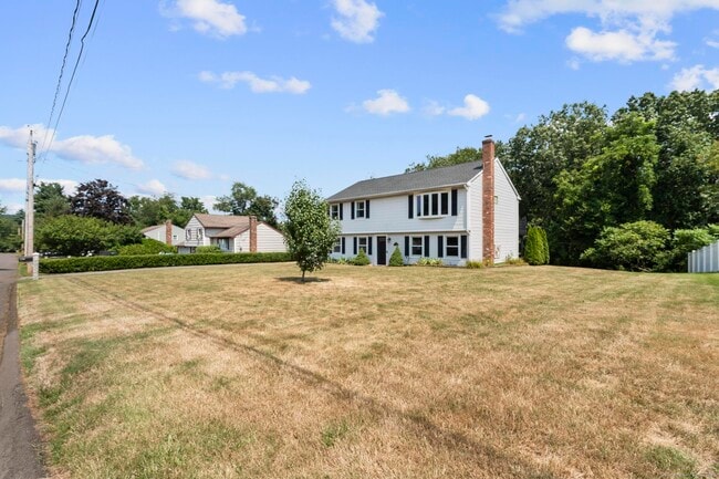 32 Nod Brook Rd in Wallingford, CT - Building Photo - Building Photo