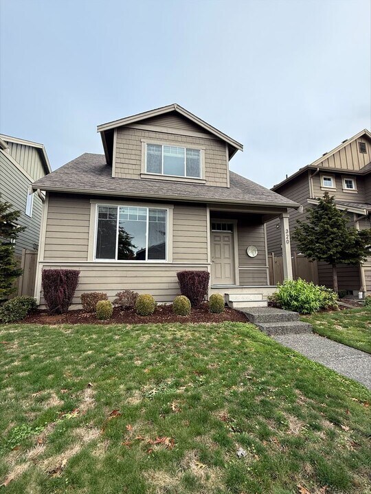 320 Tremont Ave in Bellingham, WA - Building Photo