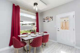 802 W Carmel Ave in Pharr, TX - Building Photo - Building Photo