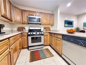 2125 Valmont St in New Orleans, LA - Building Photo - Building Photo