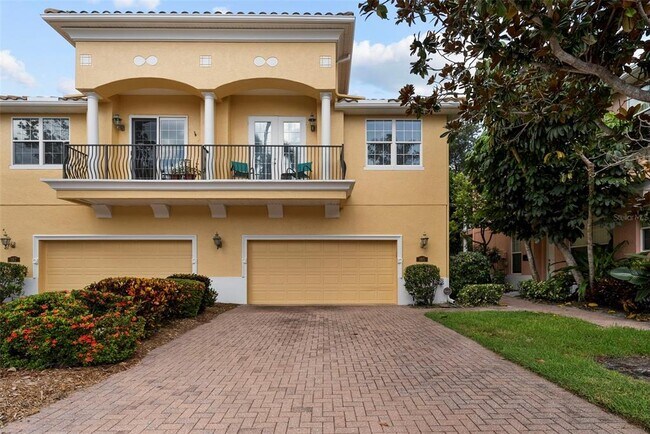 185 Banyan Bay Dr in St. Petersburg, FL - Building Photo - Building Photo