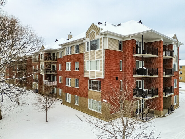 800 Lebourgneuf Boul in Québec, QC - Building Photo - Building Photo