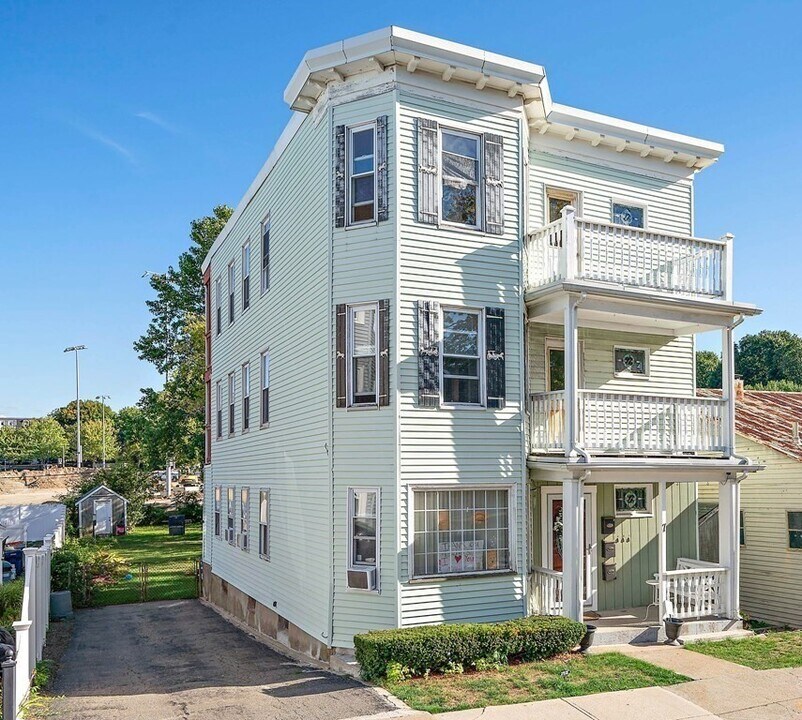 7 Tolman St in Boston, MA - Building Photo