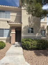 9050 W Warm Springs Rd in Las Vegas, NV - Foto de edificio - Building Photo