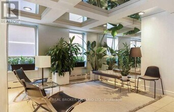 78 Warren Rd in Toronto, ON - Building Photo - Building Photo