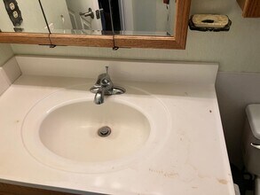 521 Tyee Cir, Unit A in Anchorage, AK - Building Photo - Building Photo
