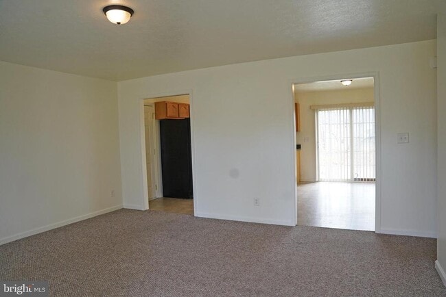 122 Sinker Dr in Inwood, WV - Building Photo - Building Photo