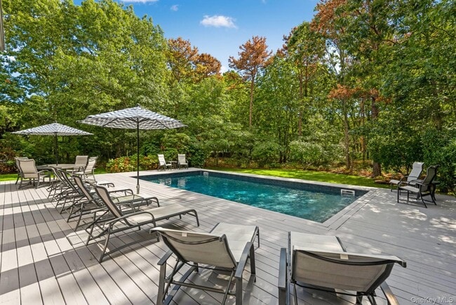 1 Deer Path in Quogue, NY - Building Photo - Building Photo