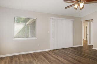 2102 Thames Rd SE in Palm Bay, FL - Building Photo - Building Photo