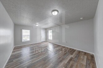 3844 E 13th St in Indianapolis, IN - Building Photo - Building Photo