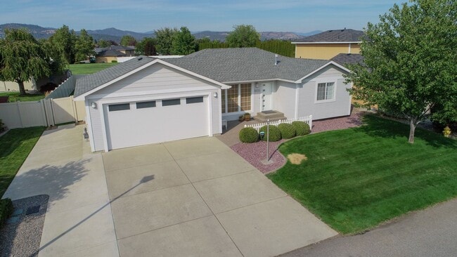 1806 N Salmon River Ln in Spokane Valley, WA - Building Photo - Building Photo