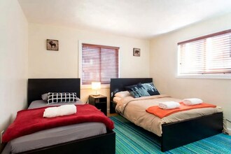 33 Oxford Cir, Unit 1 in Belmont, MA - Foto de edificio - Building Photo