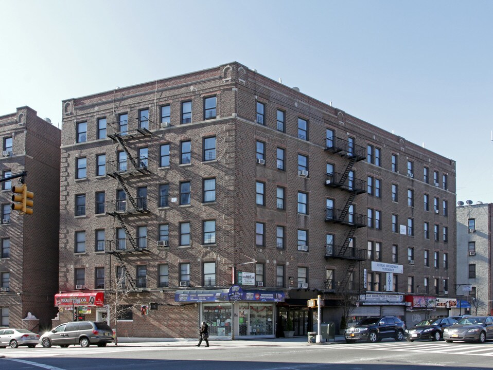 4996 Broadway in New York, NY - Foto de edificio