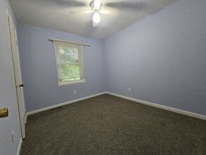 1645 White Dr in Lewisburg, TN - Building Photo - Building Photo