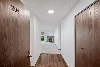 Norge Apartments of Edmonds. in Edmonds, WA - Foto de edificio - Interior Photo