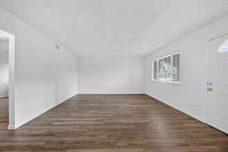 81 La Fresa Ct, Unit 1 in Sacramento, CA - Building Photo - Building Photo