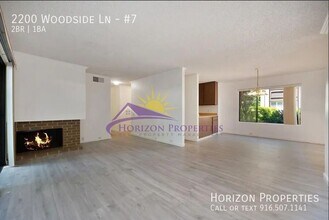 2200 Woodside Ln in Sacramento, CA - Building Photo - Building Photo