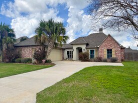 13334 W Mill Grove Dr in Gonzales, LA - Building Photo