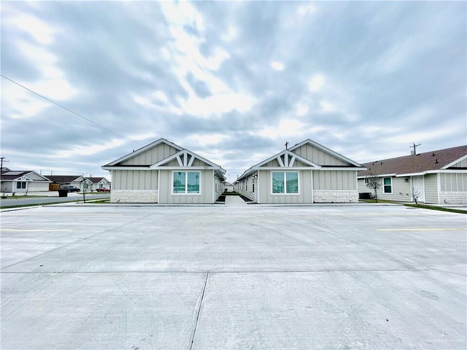 2207 Northridge Ave in Harlingen, TX - Building Photo