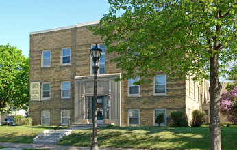 1339 Sherburne Ave in St. Paul, MN - Foto de edificio - Building Photo