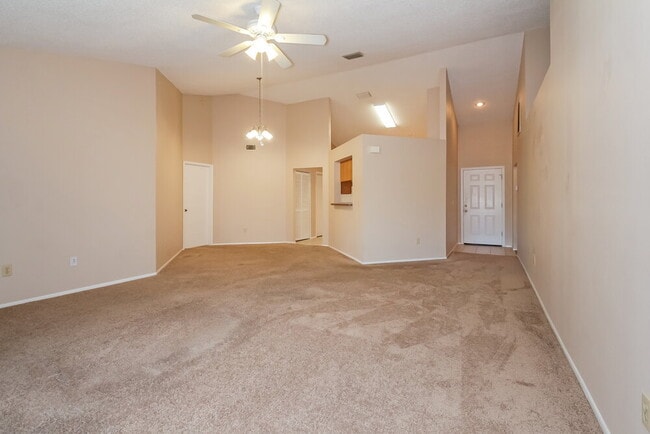 12906 Longcrest Dr in Riverview, FL - Foto de edificio - Building Photo