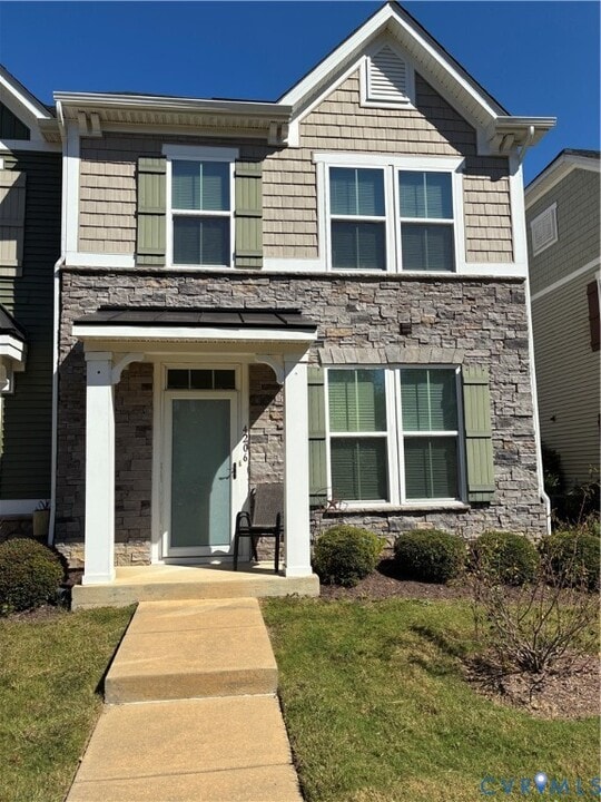 4206 Pillar in Williamsburg, VA - Building Photo