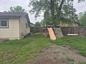 5038 John Young Dr in San Antonio, TX - Building Photo - Building Photo